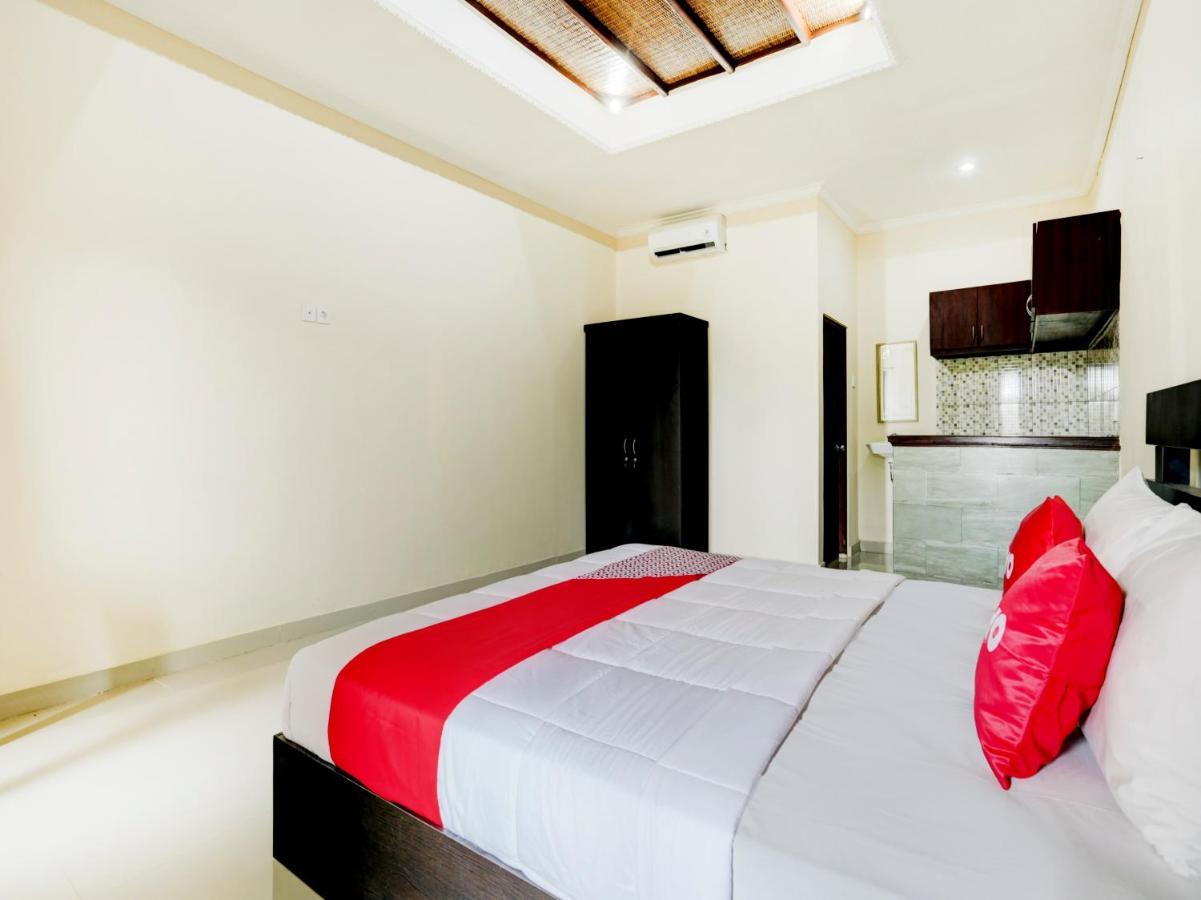 Oyo 90711 Blembong Homestay Jimbaran  Exterior photo